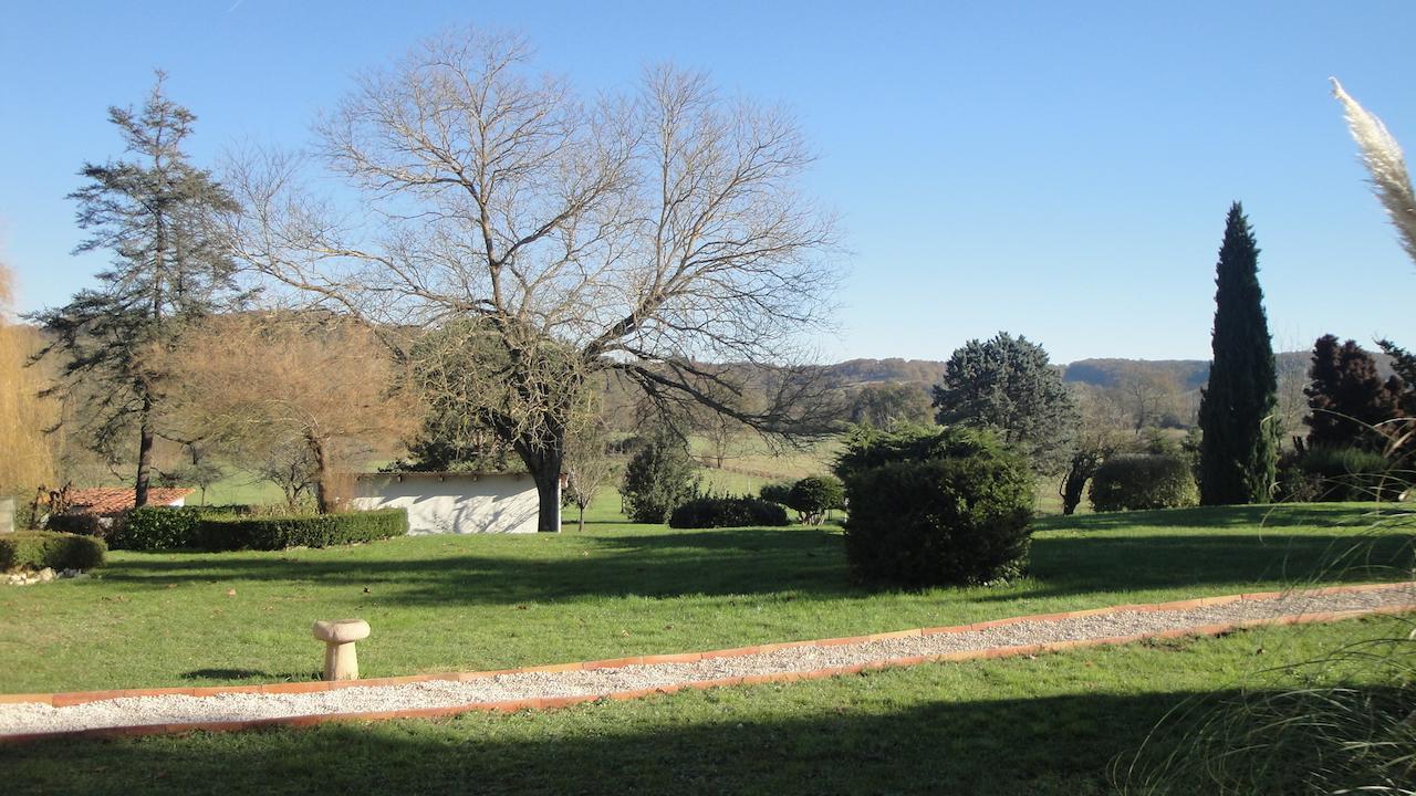 Domaine De Poudos Acomodação com café da manhã Auterive  Exterior foto